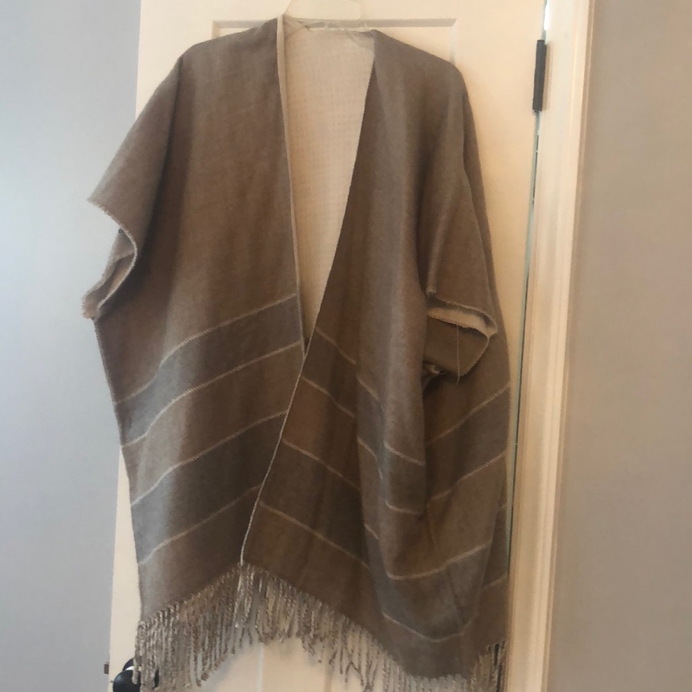 Poncho type sweater beige cream and grey
